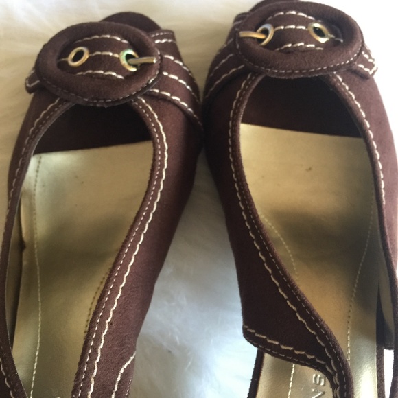 🌺Predictions Brown Buckle Peep Toe Heels 6.5 - Picture 4 of 12